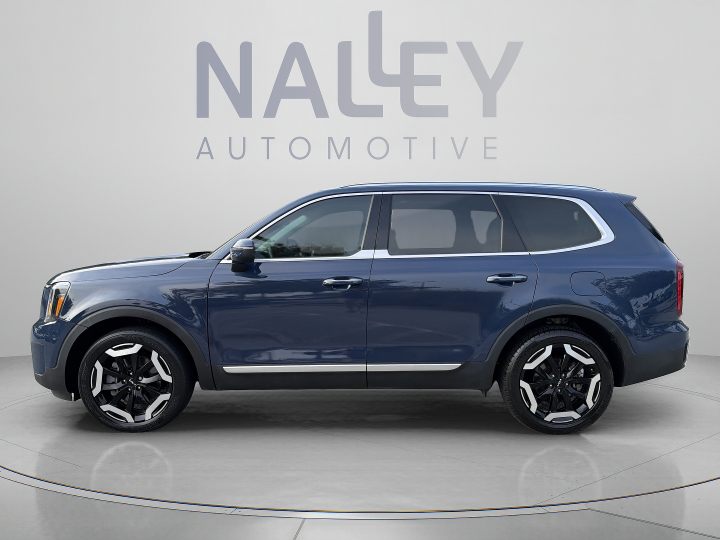 Certified 2024 Kia Telluride S w/ S Sunroof Package FWD image 2