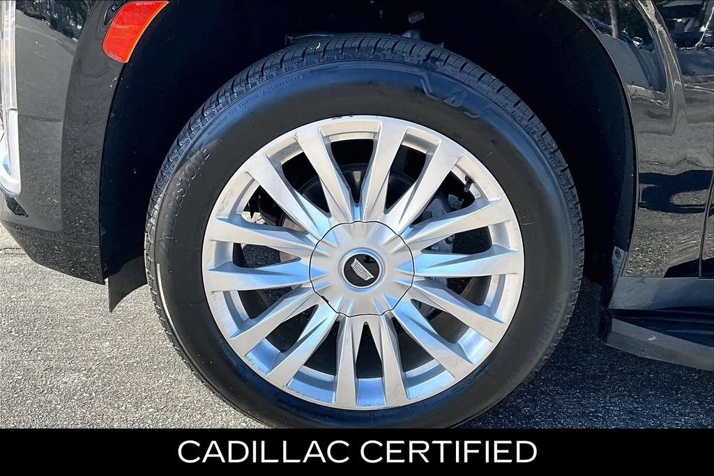 Used 2022 Cadillac Escalade Luxury RWD image 12