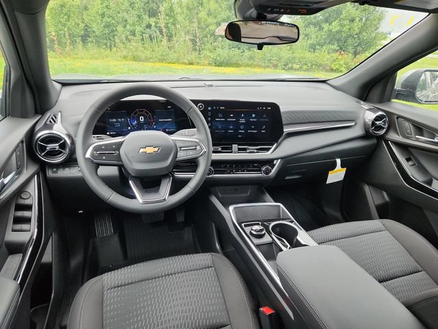 New 2027 Chevrolet Equinox LT w/ LPO, Floor Liner Package FWD image 20