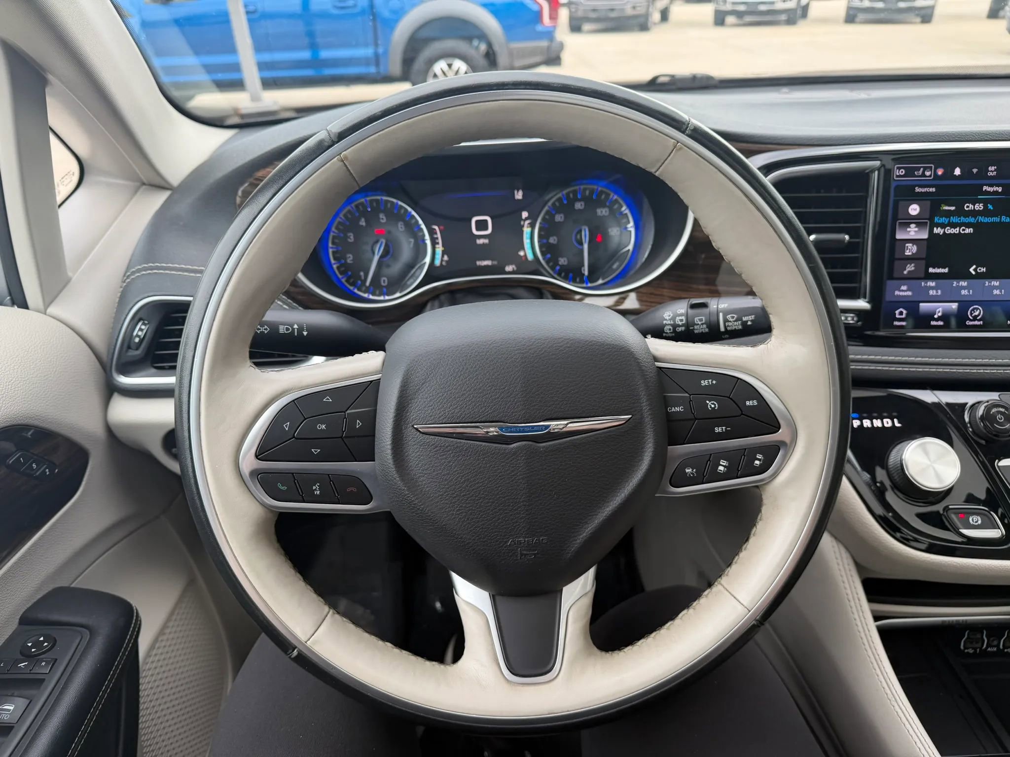 Used 2021 Chrysler Pacifica Limited image 19