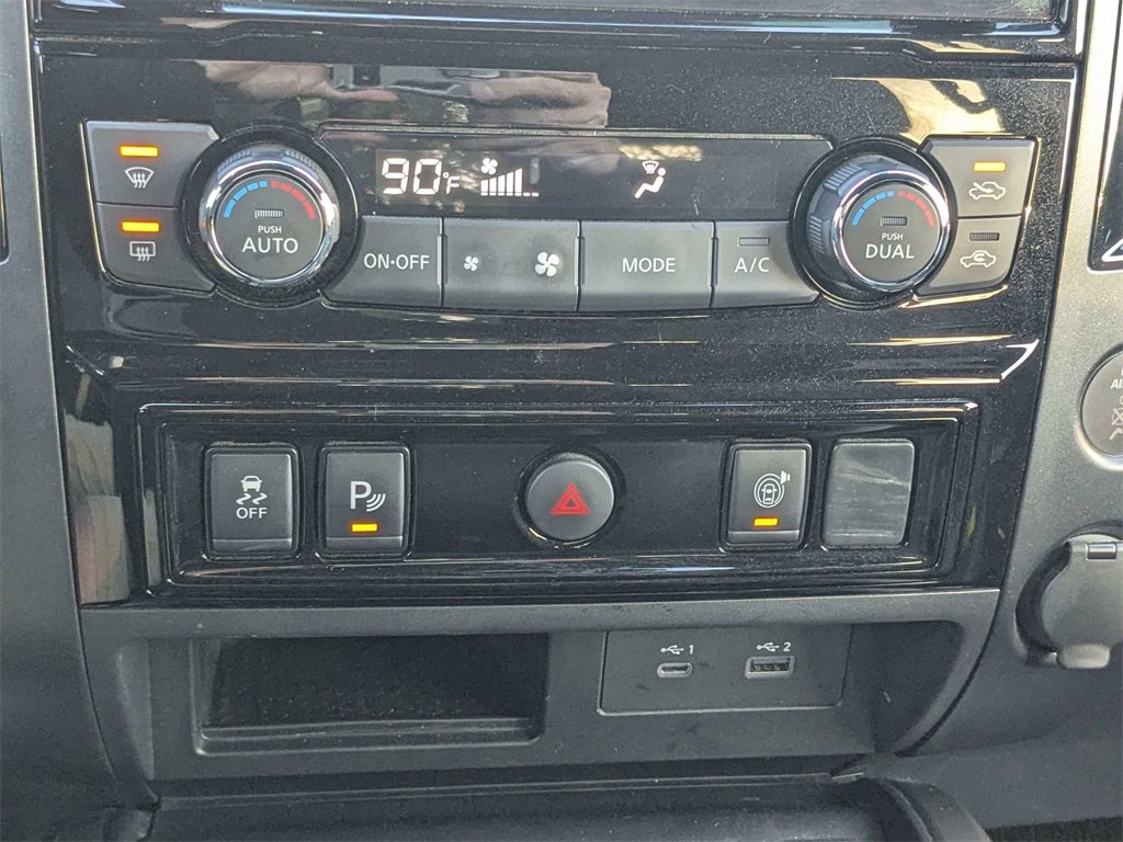 Used 2024 Nissan Titan SV w/ SV Bronze Edition Package image 19