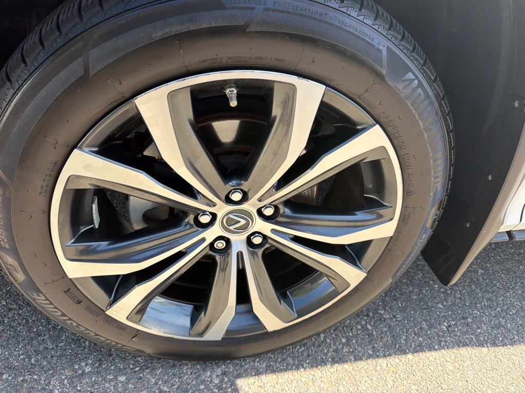 Used 2022 Lexus RX 350L FWD w/ Premium Package image 2