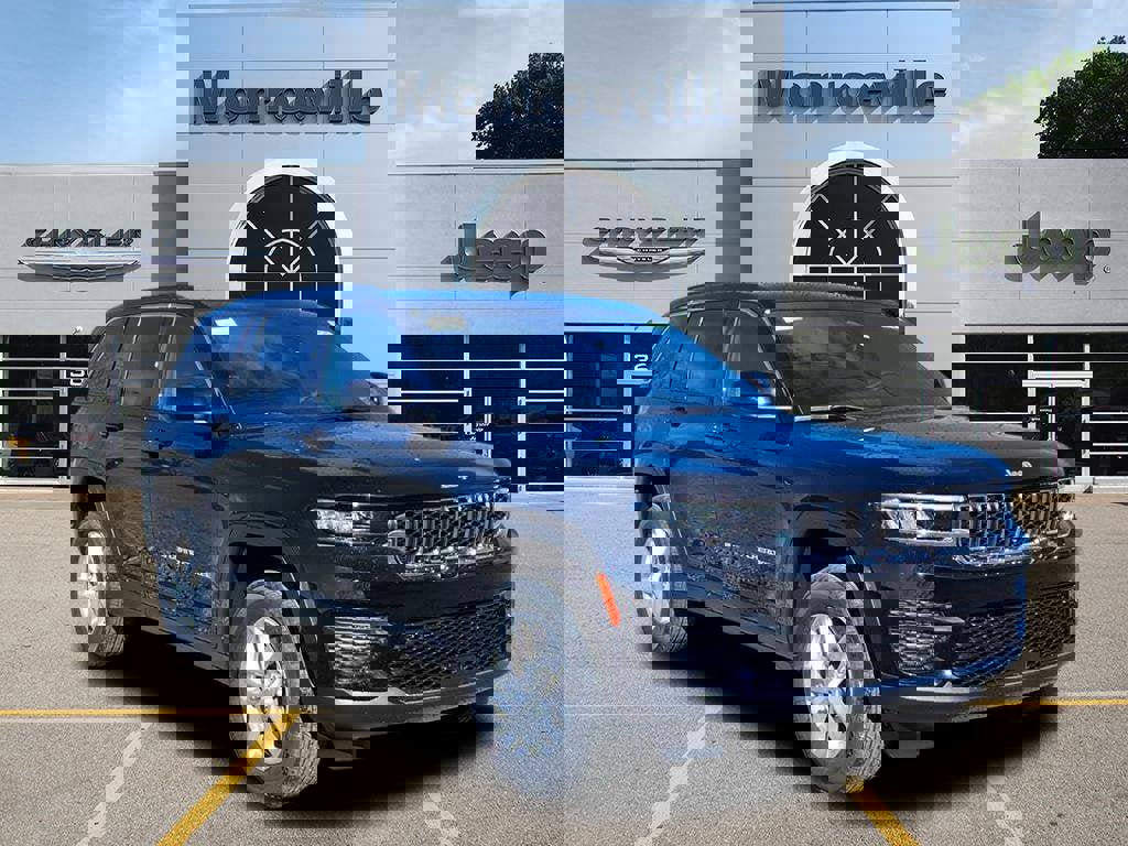 New 2025 Jeep Grand Cherokee Laredo X w/ Luxury Tech Group I