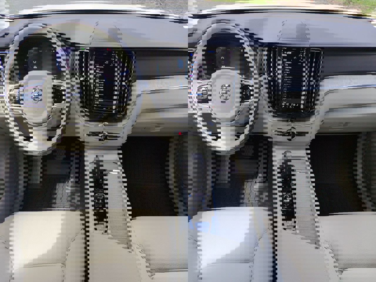 New 2025 Volvo XC60 T8 Plus w/ Protection Package Premier image 13