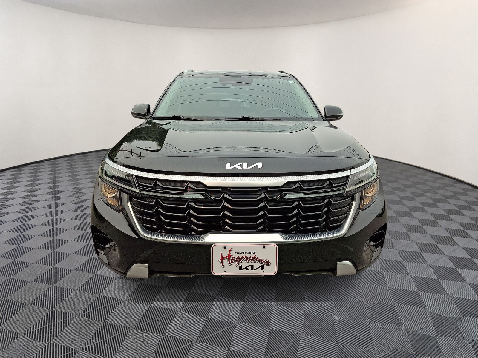 Certified 2024 Kia Seltos EX AWD/4WD image 2