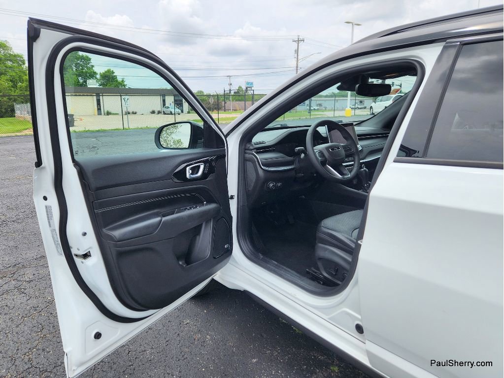 Used 2023 Jeep Compass High Altitude AWD/4WD image 19
