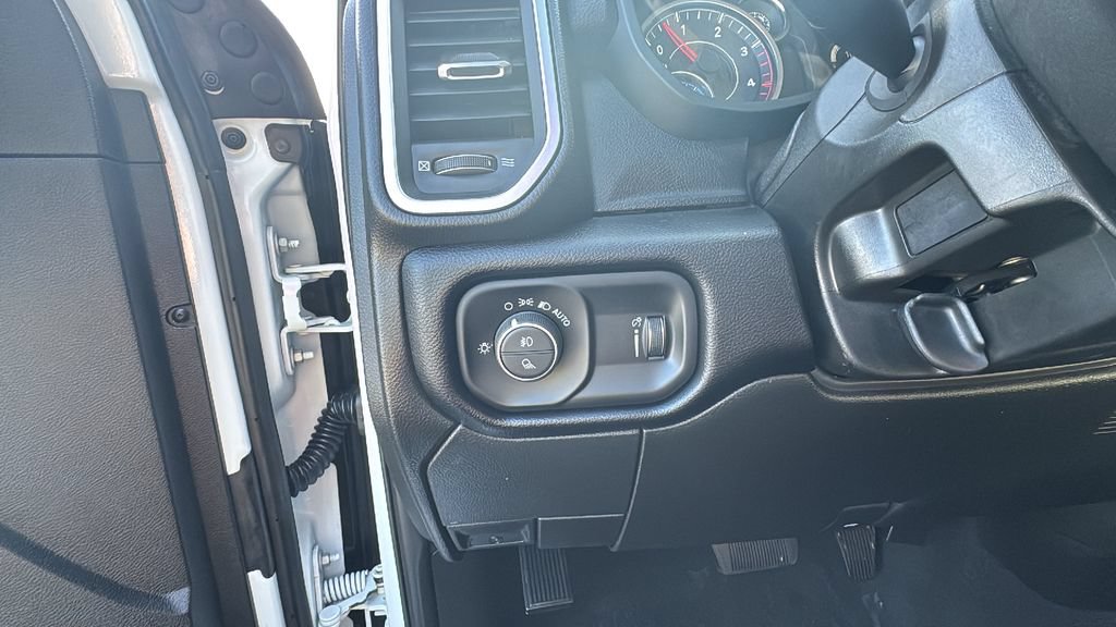 Used 2024 RAM 3500 Big Horn AWD/4WD image 14