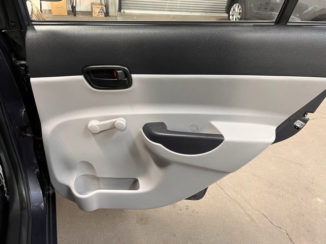 Used 2011 Hyundai Accent GLS image 13