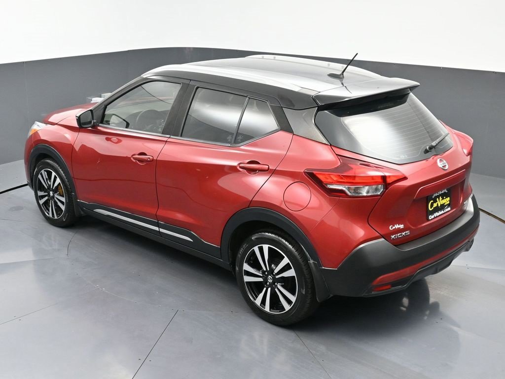 Used 2019 Nissan Kicks SR image 42