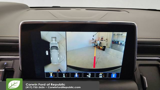 Used 2024 GMC Yukon AT4 w/ AT4 Premium Plus Package AWD/4WD image 19