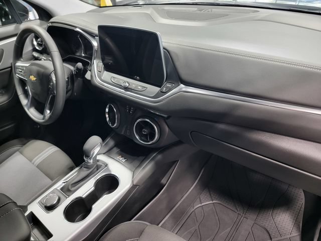 New 2026 Chevrolet Blazer LT w/ Convenience Package FWD image 16