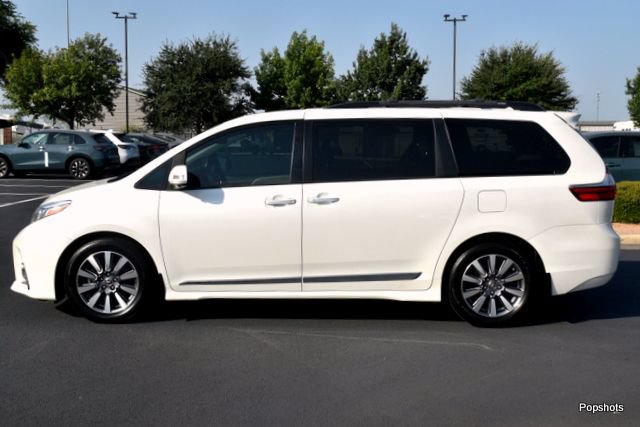 Used 2020 Toyota Sienna Limited Premium FWD image 6