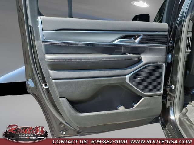 Certified 2024 Jeep Wagoneer Series II AWD/4WD image 24