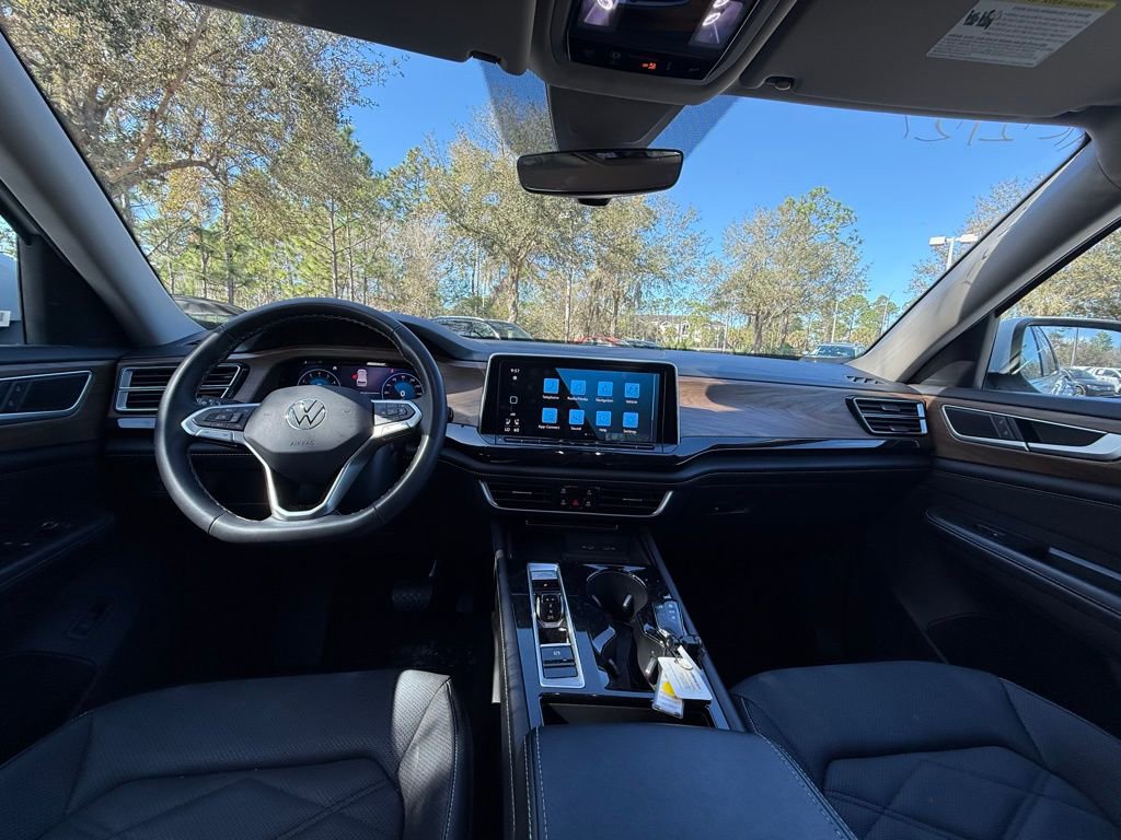 Used 2024 Volkswagen Atlas SE image 18
