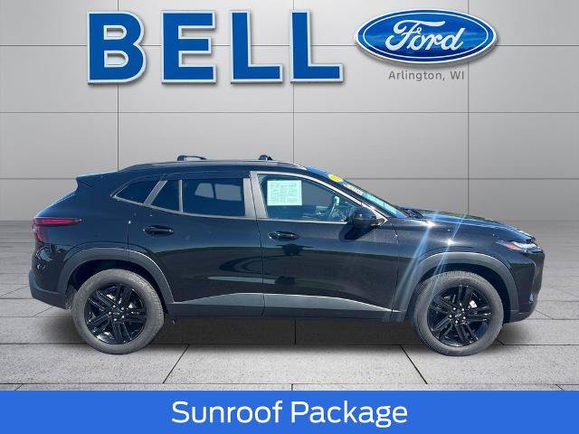 Used 2024 Chevrolet Trax ACTIV w/ Sunroof Package FWD image 2