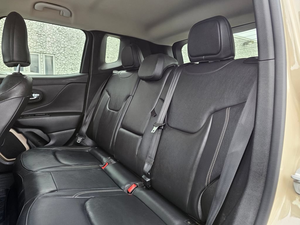 Used 2015 Jeep Renegade Limited w/ Safety & Security Group I AWD/4WD image 14