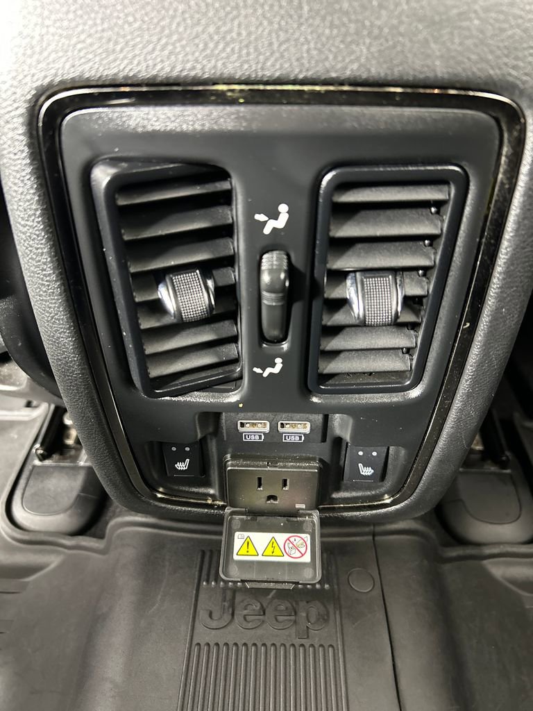 Used 2020 Jeep Grand Cherokee High Altitude AWD/4WD image 18