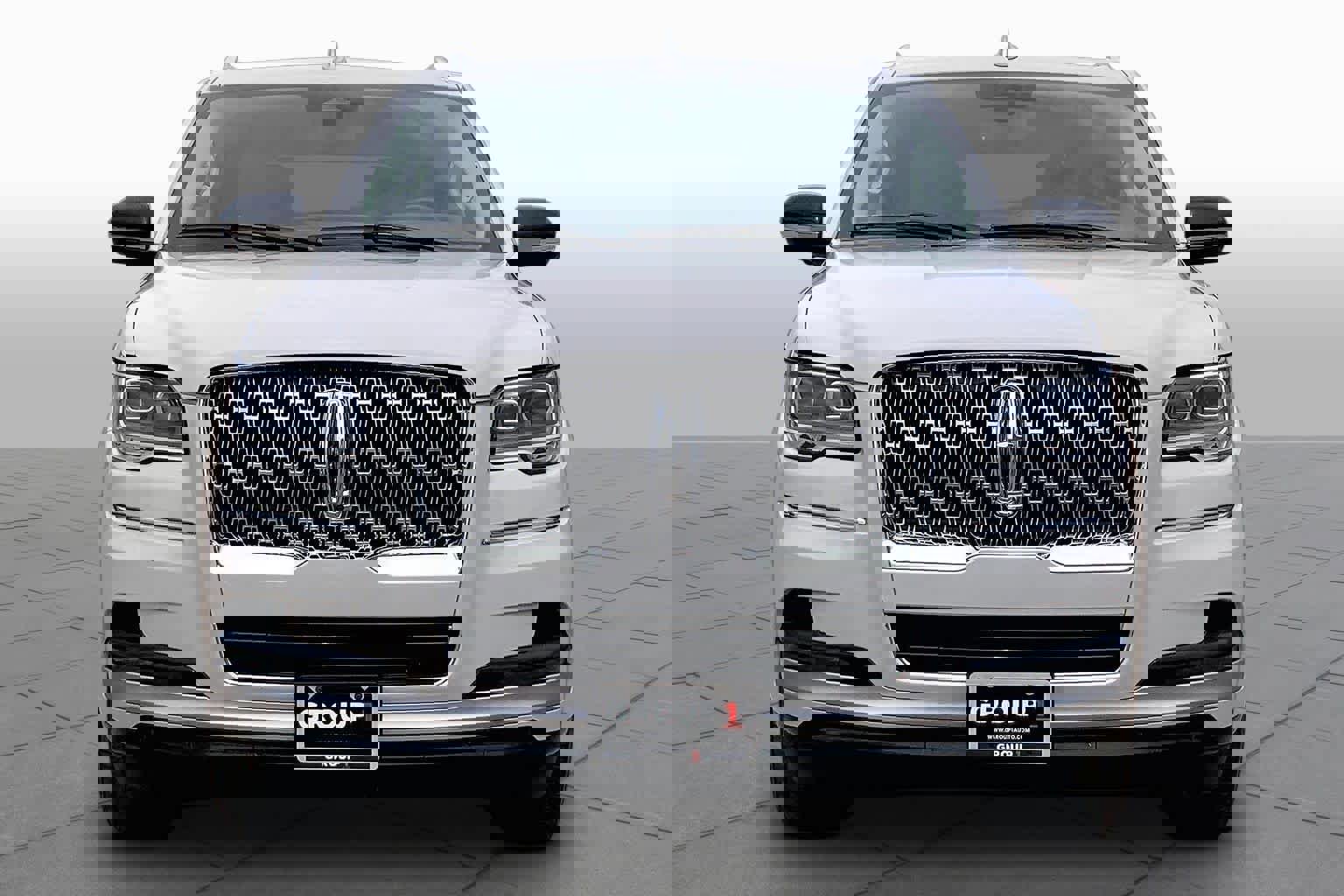 Used 2023 Lincoln Navigator Reserve RWD image 4