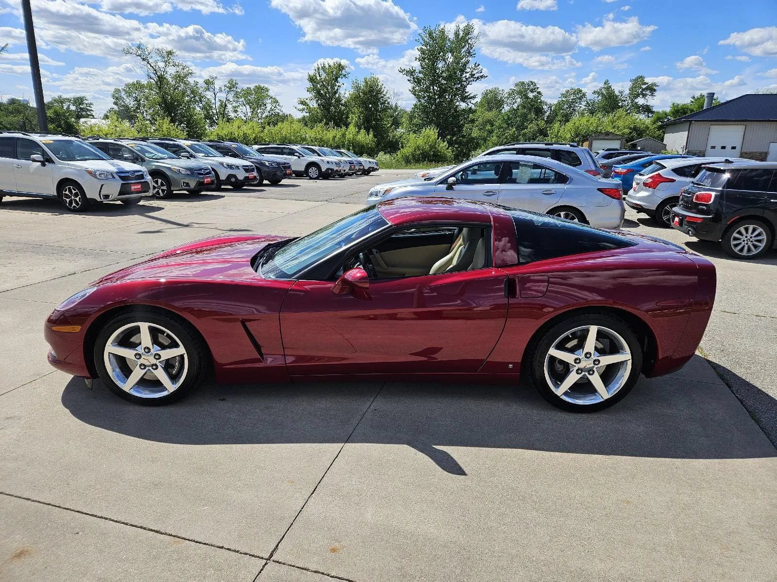 Used 2006 Chevrolet Corvette Coupe w/ Preferred Equipment Group RWD image 4