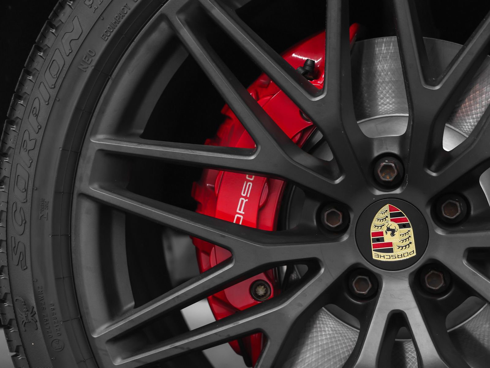 Certified 2023 Porsche Macan S image 17