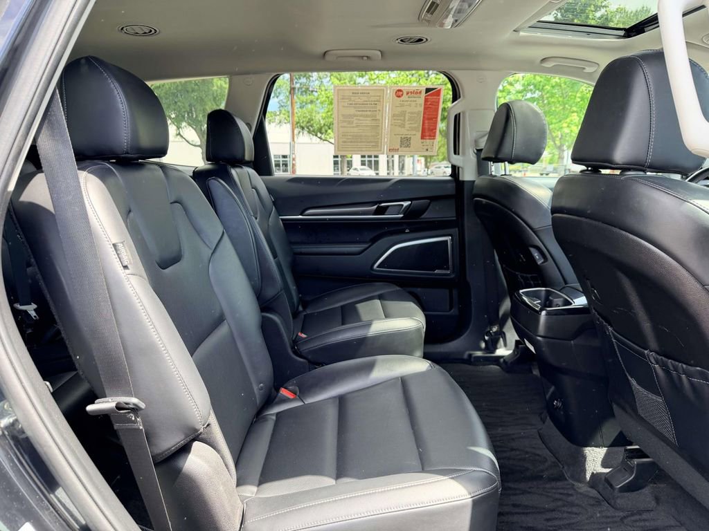 Used 2025 Kia Telluride S AWD/4WD image 21