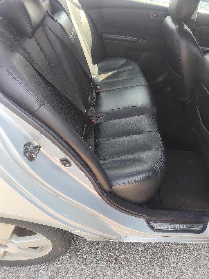 Used 2006 Kia Optima EX FWD image 16