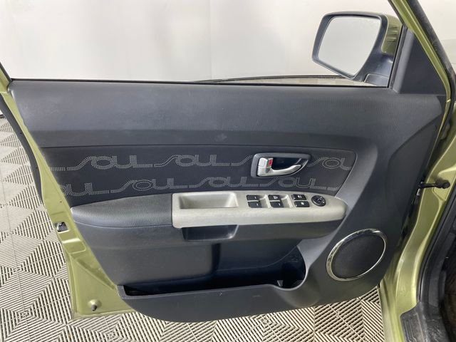 Used 2012 Kia Soul + image 10