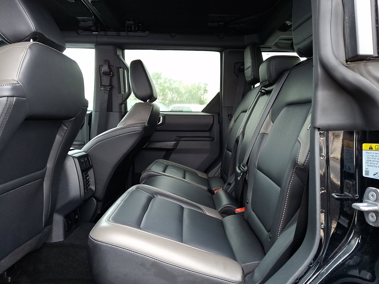 Used 2025 Ford Bronco Outer Banks AWD/4WD image 10