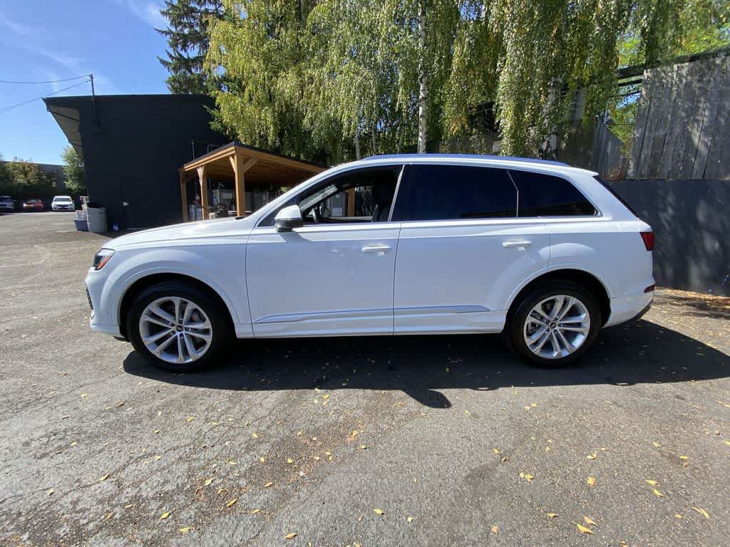 Used 2025 Audi Q7 3.0T Premium Plus AWD/4WD image 3