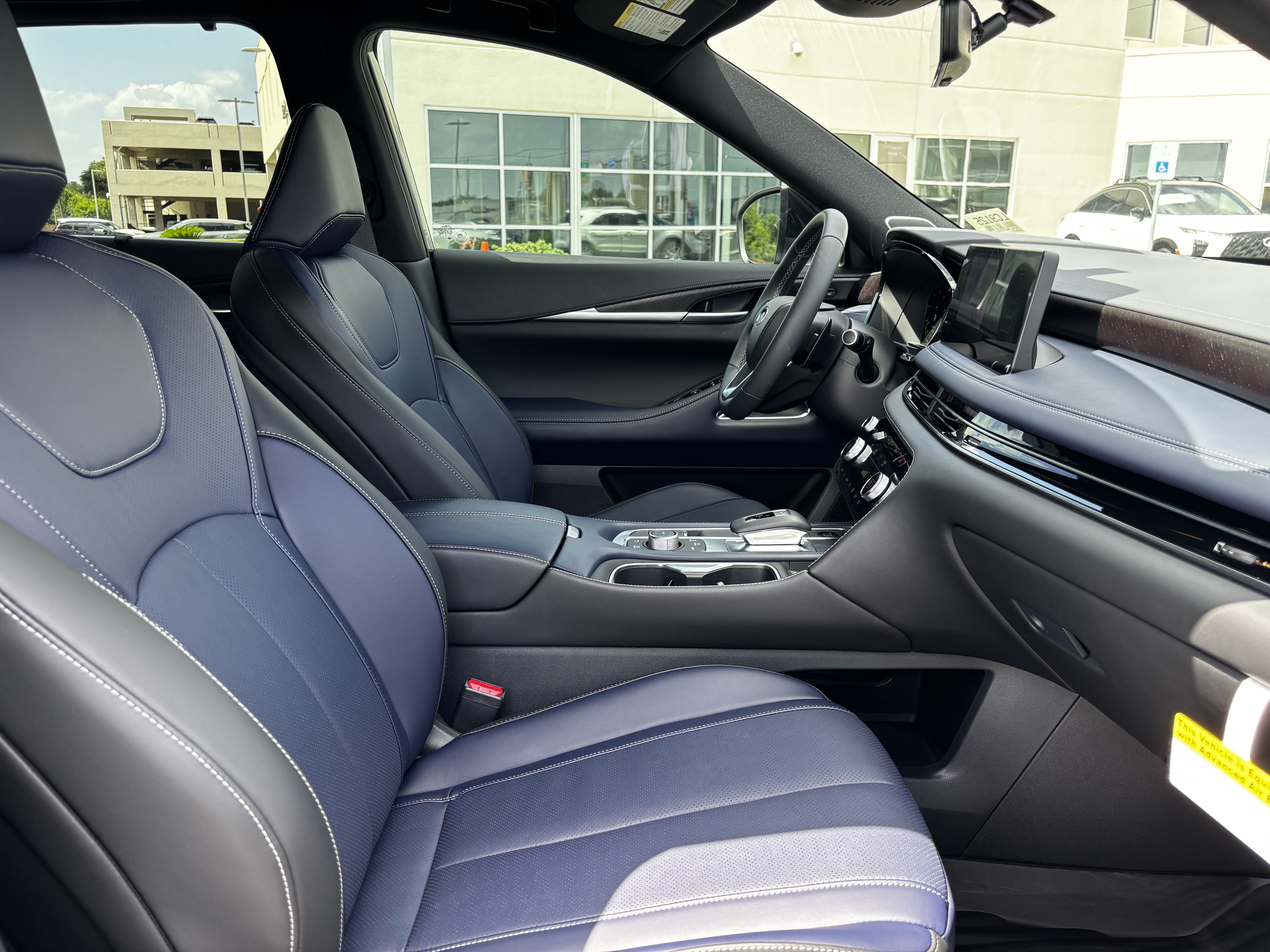 Certified 2026 INFINITI QX60 Sport w/ Dark Cargo Package AWD/4WD image 30