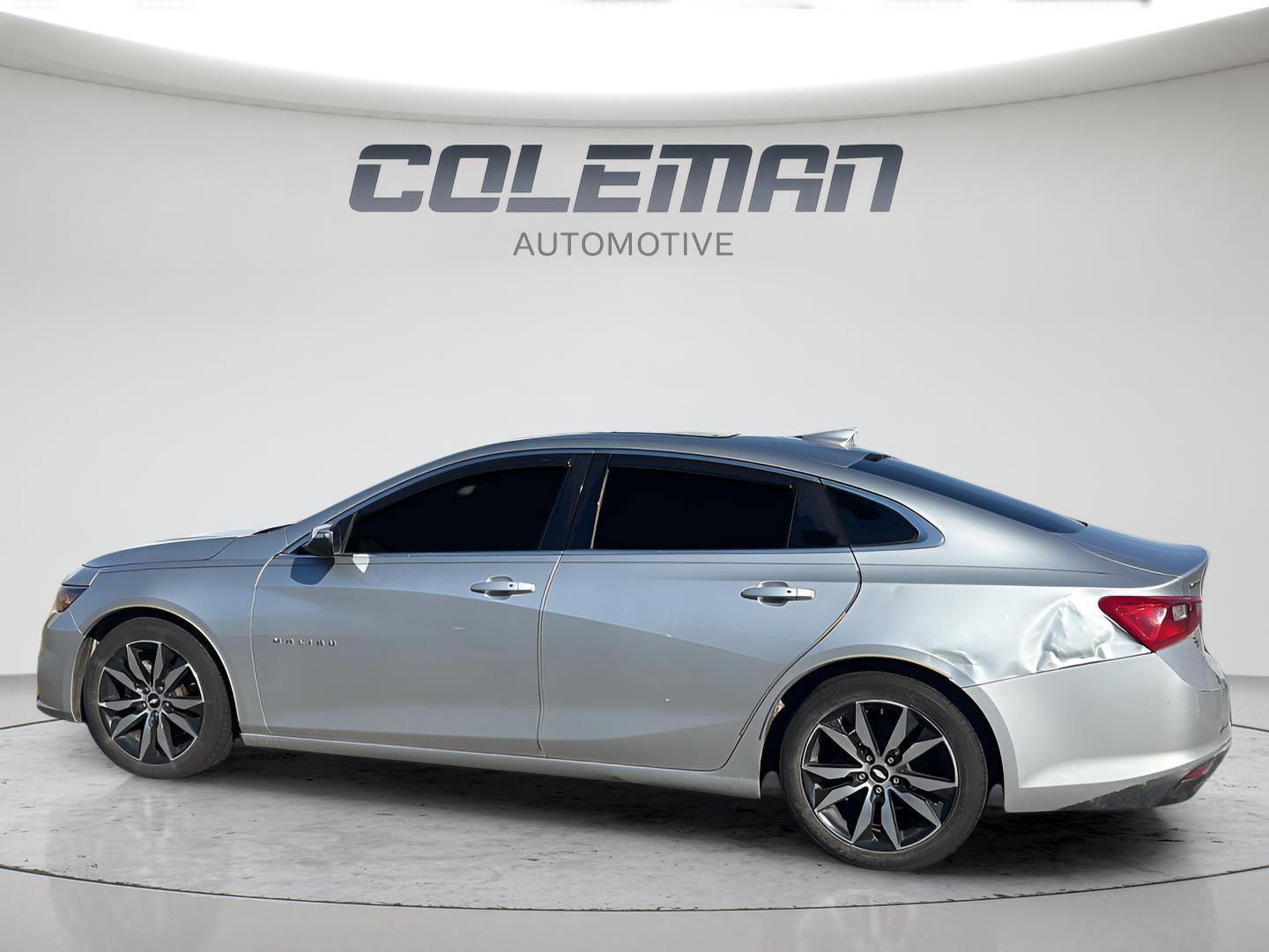 Used 2016 Chevrolet Malibu LT w/ Leather Package image 2