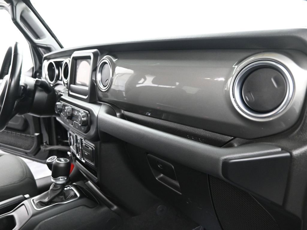 Used 2021 Jeep Wrangler Unlimited Sahara image 31