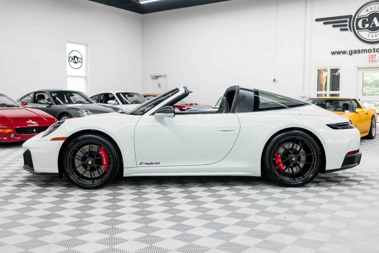 Used 2026 Porsche 911 Targa 4 GTS AWD/4WD image 10
