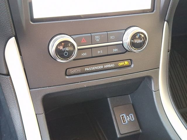 Used 2024 Ford Edge SEL w/ Convenience Package image 11