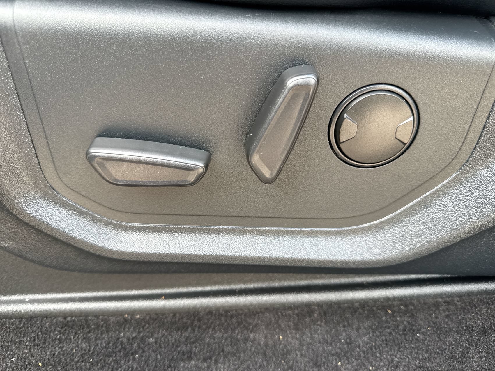 Used 2020 Ford F150 Lariat AWD/4WD image 12