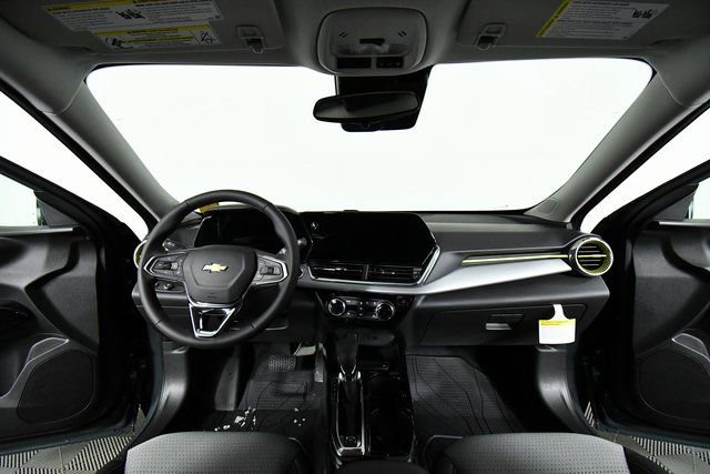 New 2026 Chevrolet Trax LT w/ Driver Confidence Package image 18