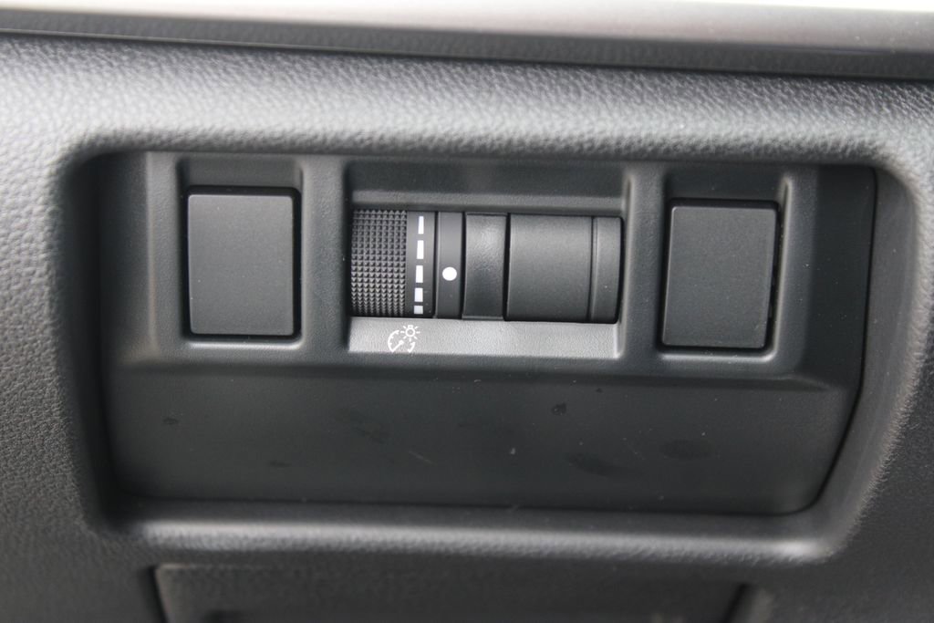 Used 2025 Subaru Impreza 2.0i image 13