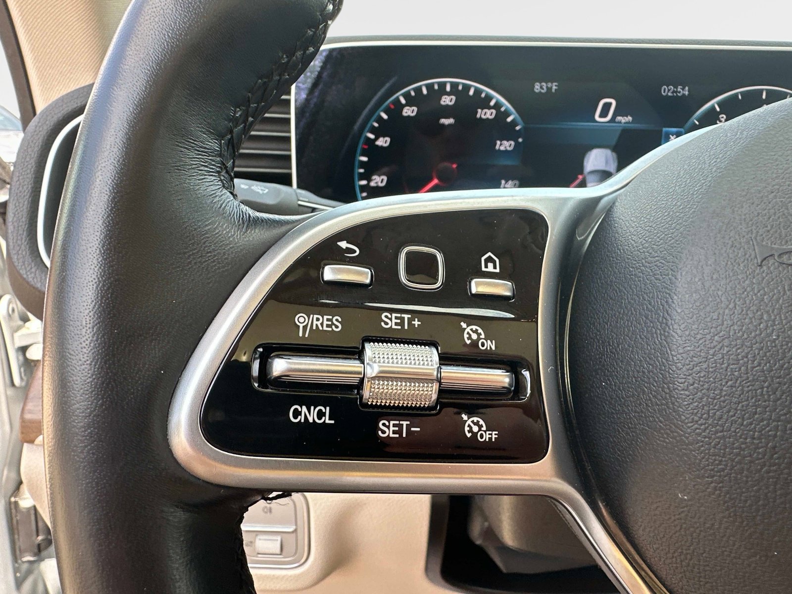 Certified 2022 Mercedes-Benz GLE 350 4MATIC w/ Premium Package image 27