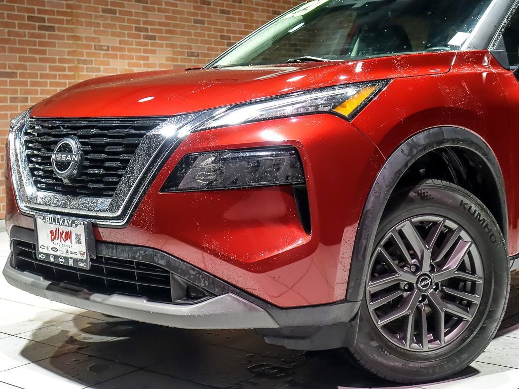 Used 2023 Nissan Rogue S video 4
