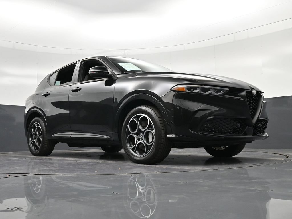 Used 2025 Alfa Romeo Tonale AWD/4WD image 35