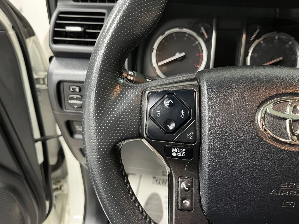 Used 2022 Toyota 4Runner TRD Off-Road Premium AWD/4WD image 30