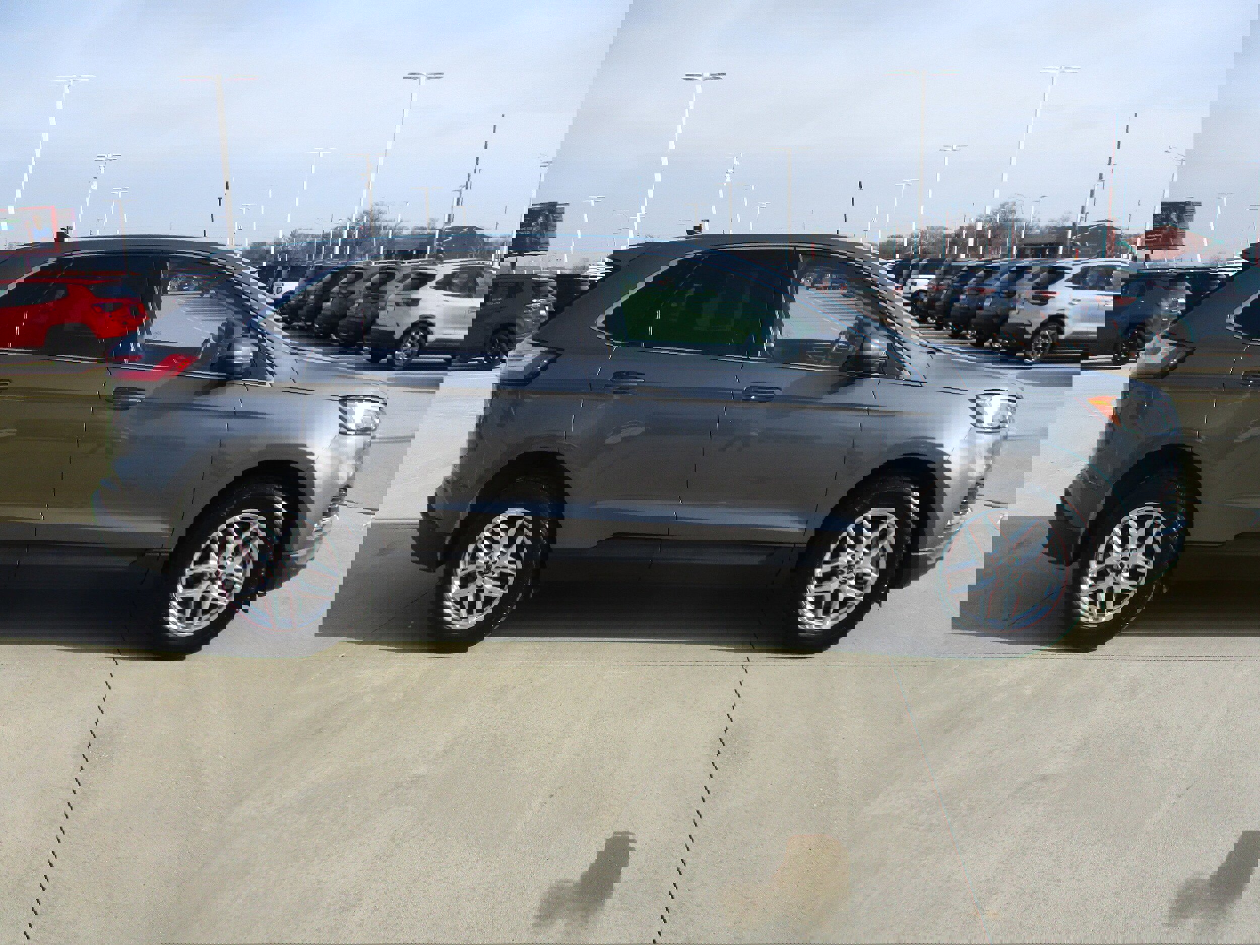 Used 2024 Ford Edge SEL w/ Convenience Package image 8