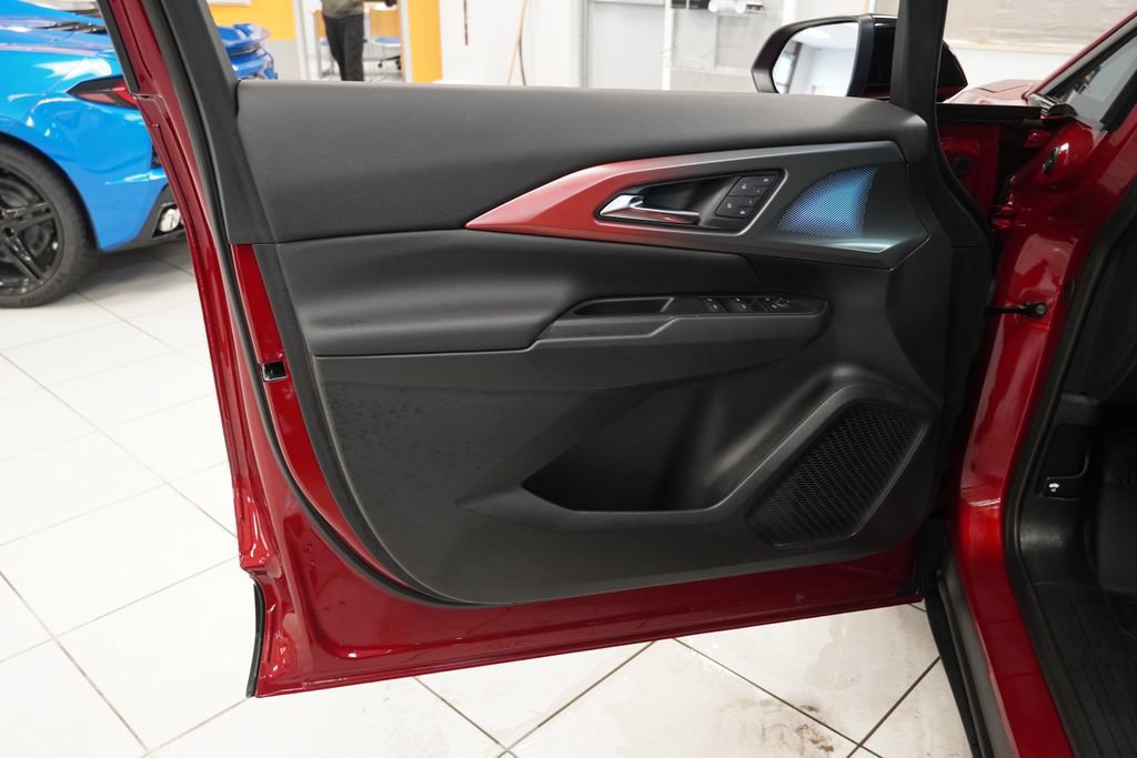 New 2025 Chevrolet Equinox EV RS w/ Active Safety Package 3 FWD image 10