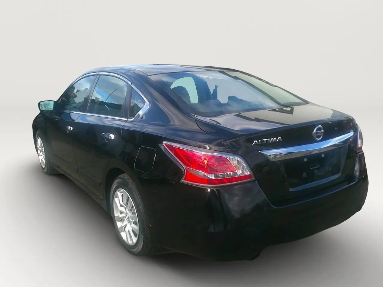 Used 2015 Nissan Altima 2.5 S w/ Power Driver Seat Package image 3