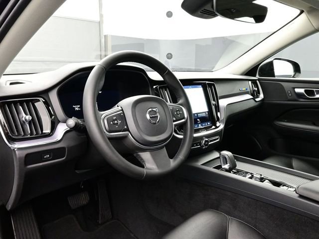 Used 2024 Volvo S60 B5 Core image 4