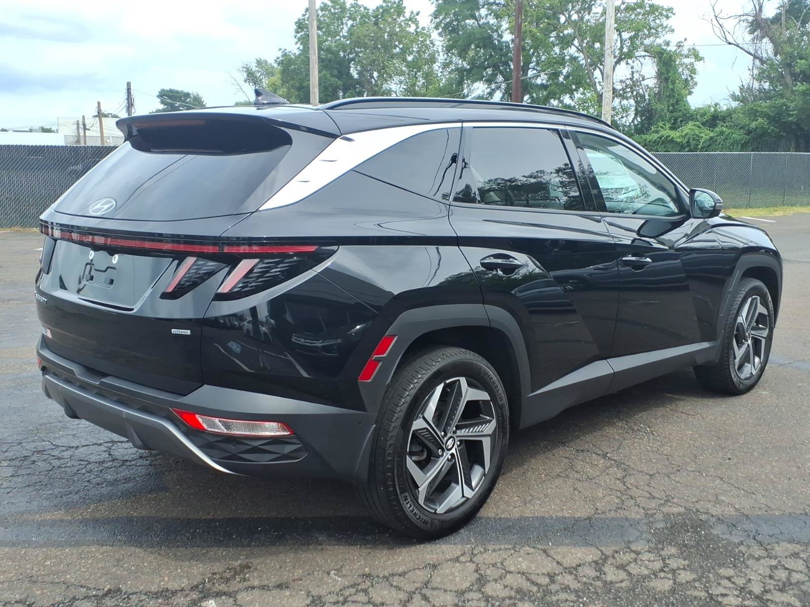 Used 2024 Hyundai Tucson Limited AWD/4WD image 3