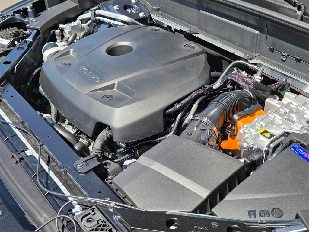 New 2026 Volvo XC60 T8 Core image 19