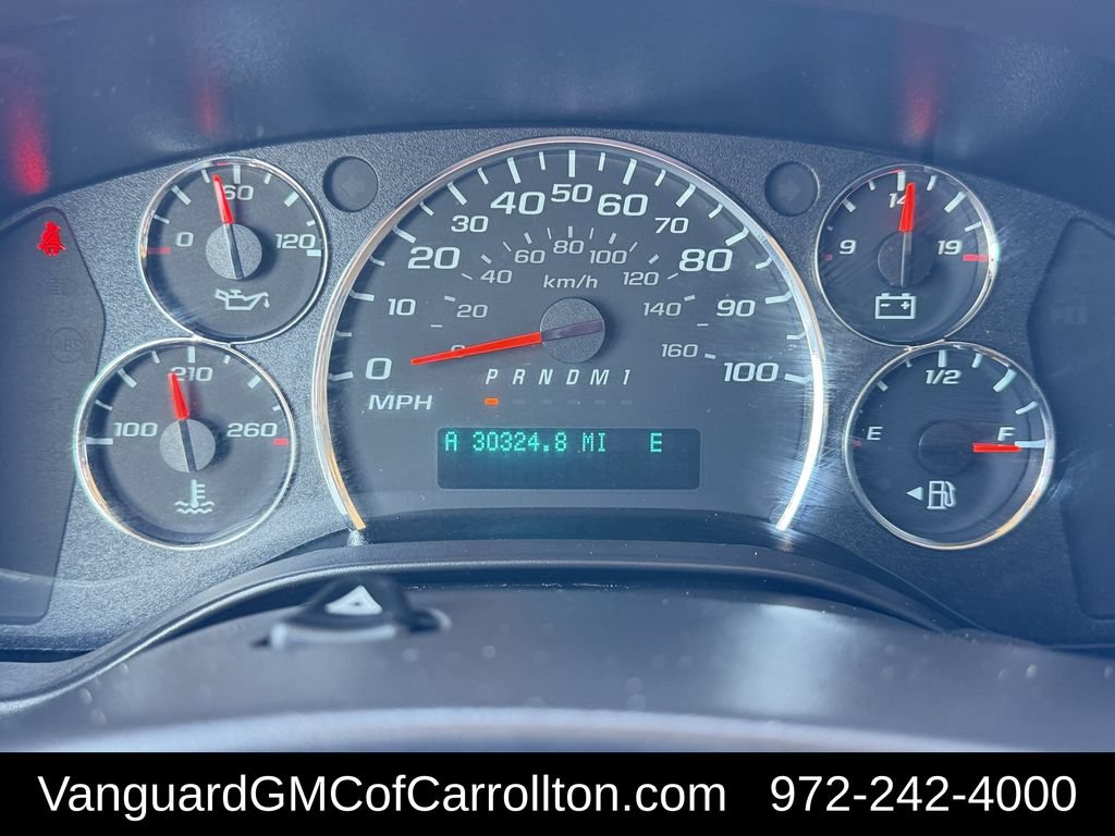 Used 2025 Chevrolet Express 3500 Extended w/ Driver Convenience Package RWD image 16