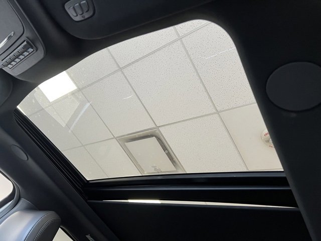 Used 2025 Ford F450 Platinum w/ FX4 Off-Road Package image 45