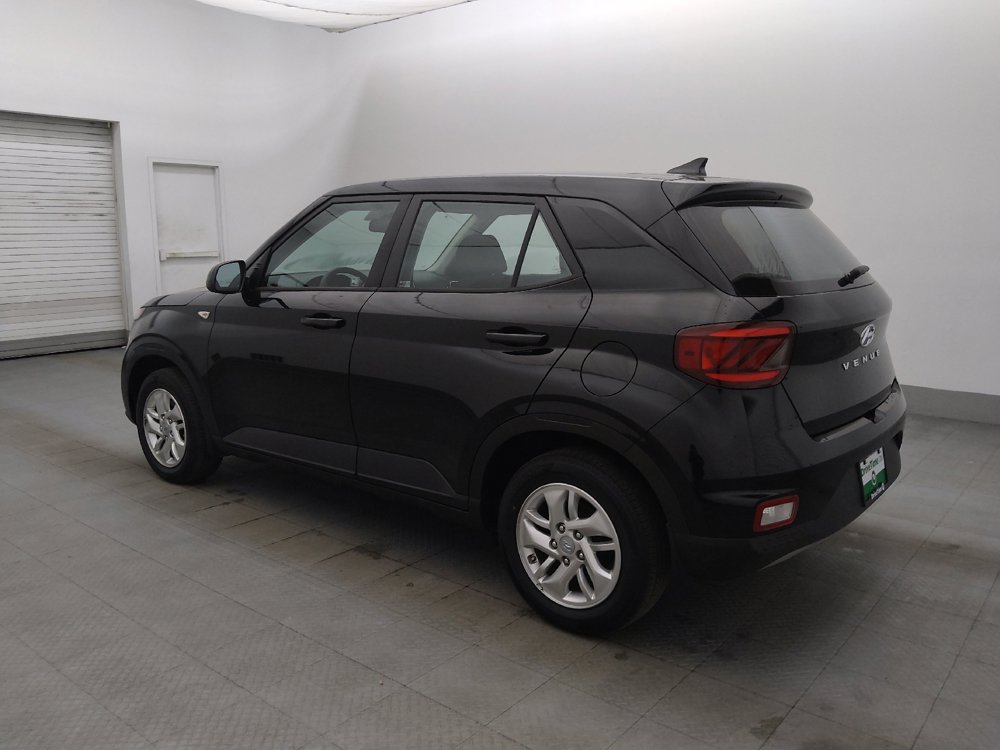 Used 2021 Hyundai Venue SE FWD image 3